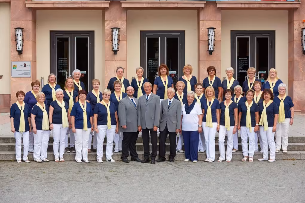 Der Blema-Chor bestreitet das Konzert in der Reihe „Serenade im Kerzenschein“ am Mittwoch in Zschorlau. Bild: Gregor Lorenz