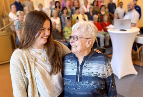 Helga Fiedler und „Küken“ Samira Kessel