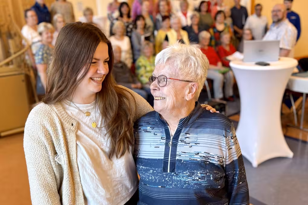 Helga Fiedler und „Küken“ Samira Kessel